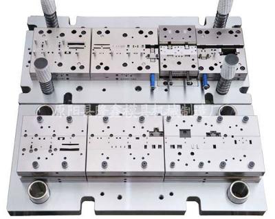 原陽(yáng)縣隆鑫模具機(jī)械制造廠產(chǎn)品展廳 精密模具，智造未來(lái)